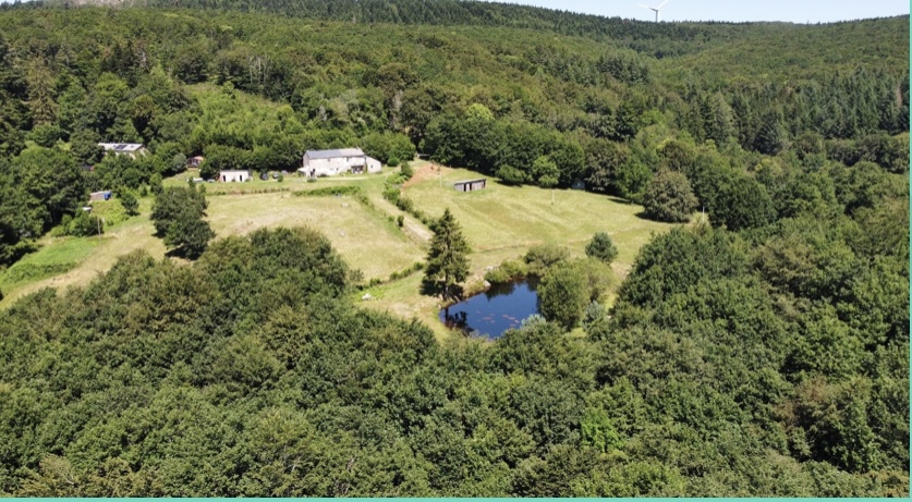 Gîte avec petit étang de Pêche