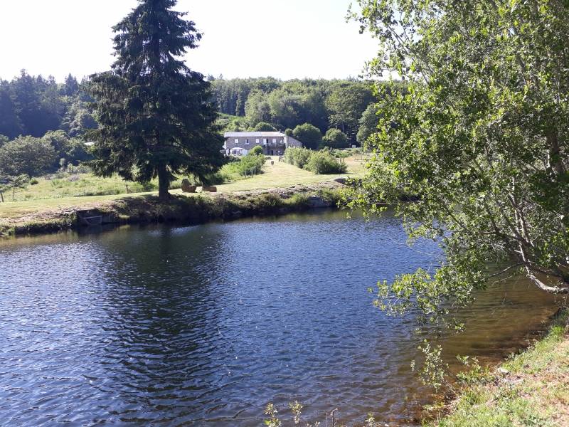 Gîte de pêche 6 personnes avec étang